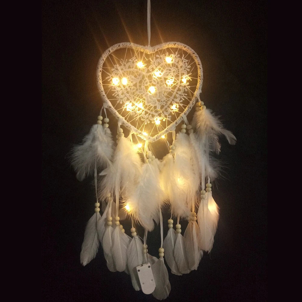 Dream Catcher Mit LED String Hohl Hoop Herz Form Anhänger Federn Handgemachte Nacht Licht Wand Hängen Wohnkultur Geschenk